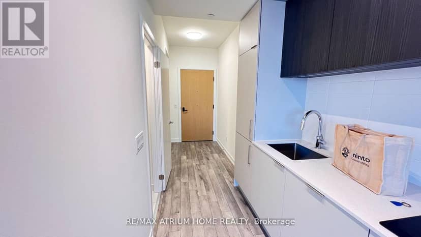 4705 - 89 Church Street — photo 16 of 40