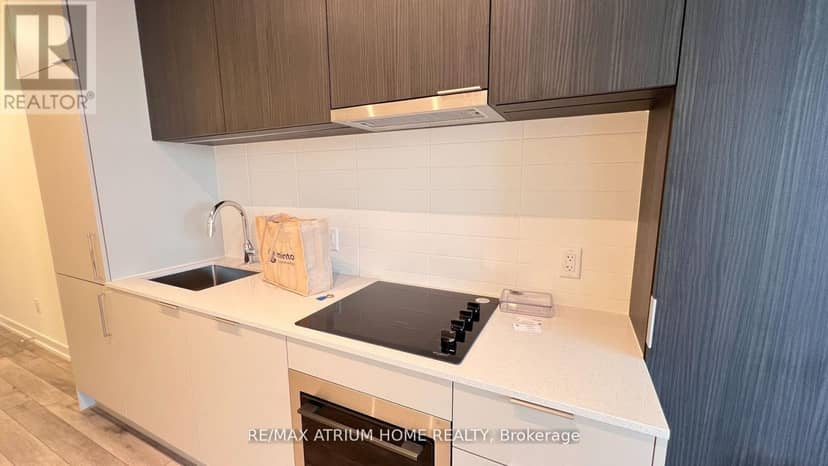 4705 - 89 Church Street — photo 7 of 40