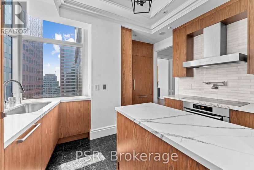 4804 - 311 Bay Street — photo 10 of 29