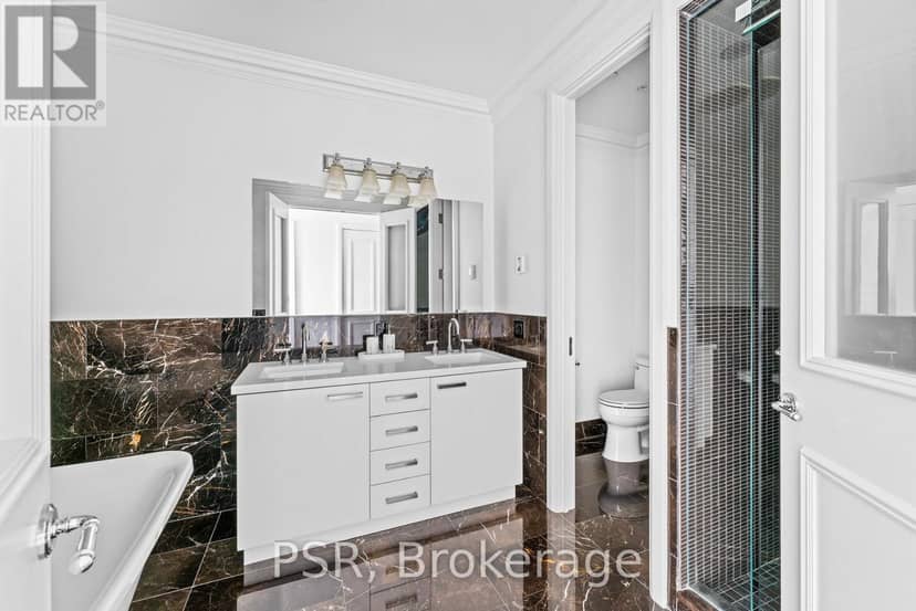 4804 - 311 Bay Street — photo 15 of 29