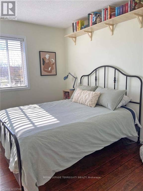 325 - 2230 Trafalgar Street, London East, photo 5