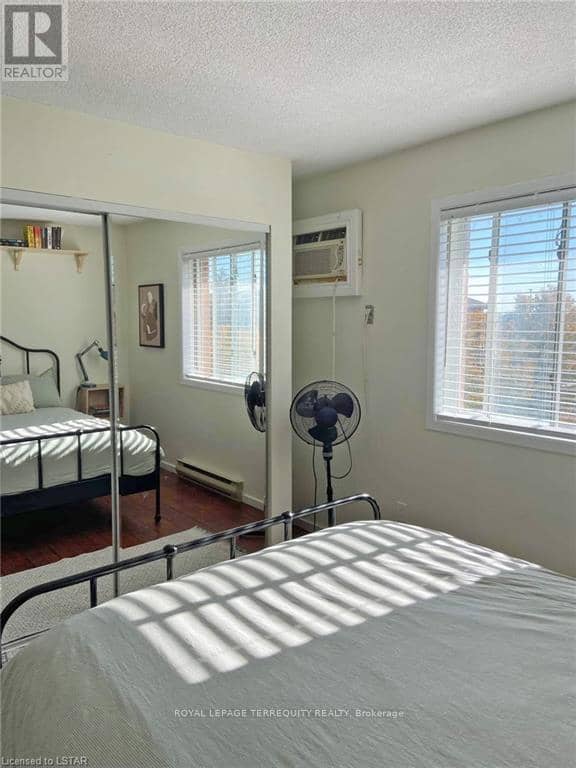 325 - 2230 Trafalgar Street, London East, photo 6