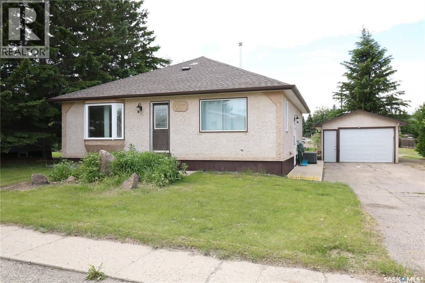 111 Henderson STREET — photo 1 of 40