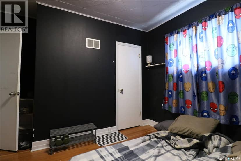 111 Henderson STREET — photo 19 of 40