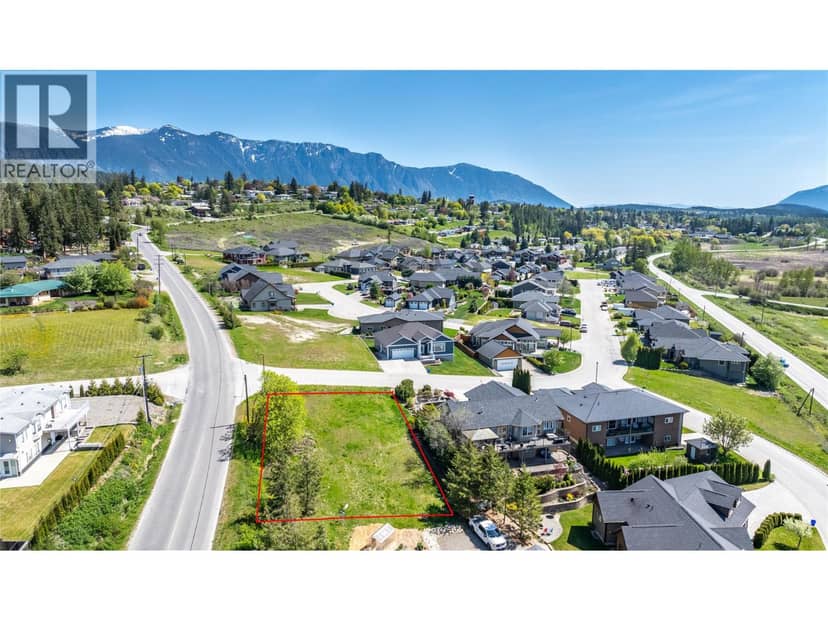 1031 SELKIRK Drive, Creston, photo 4