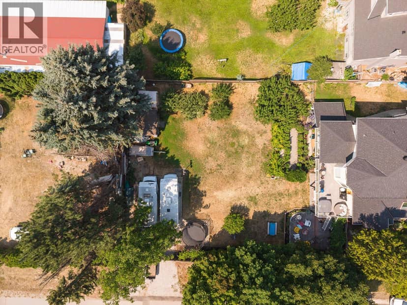 3050 Westview Road, West Kelowna, photo 2