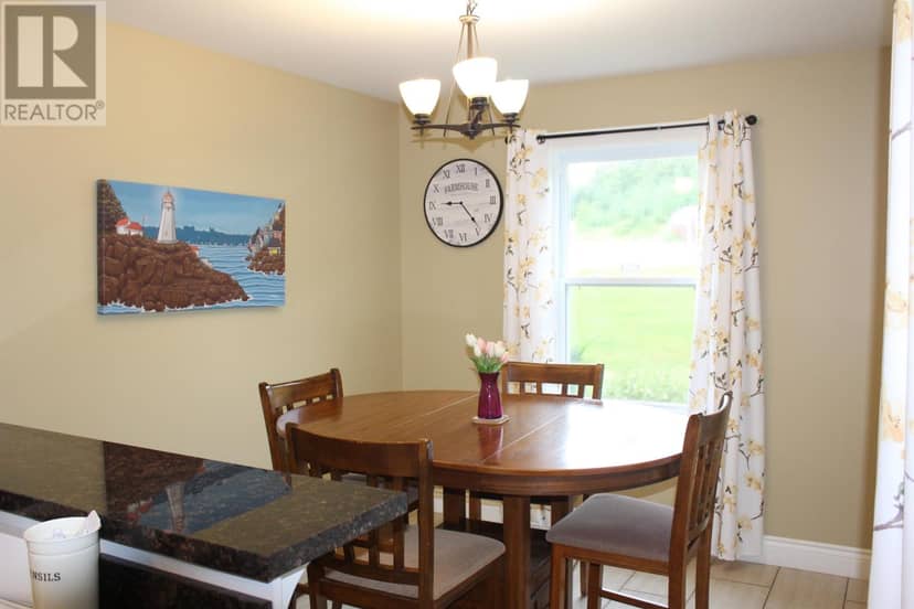 11 214 School House Lane, Unit 11, Stanley Bridge, photo 5