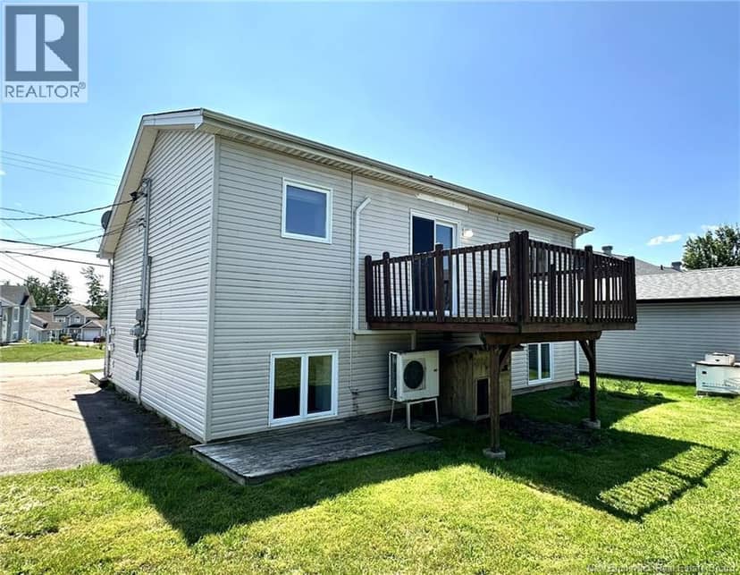 44-46 Theriault Street — photo 4 of 39