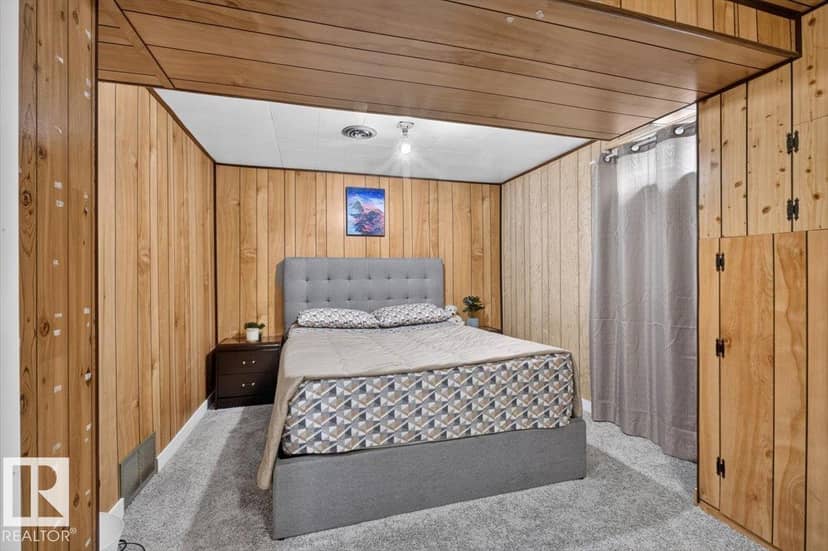 1096 Millbourne Rd E NW — photo 35 of 39