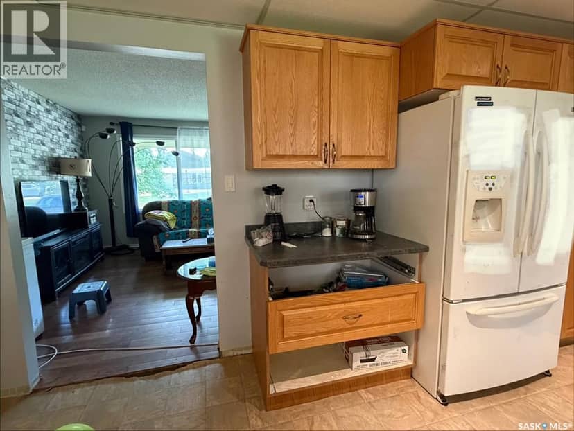 518 1st STREET E, Meadow Lake, photo 4
