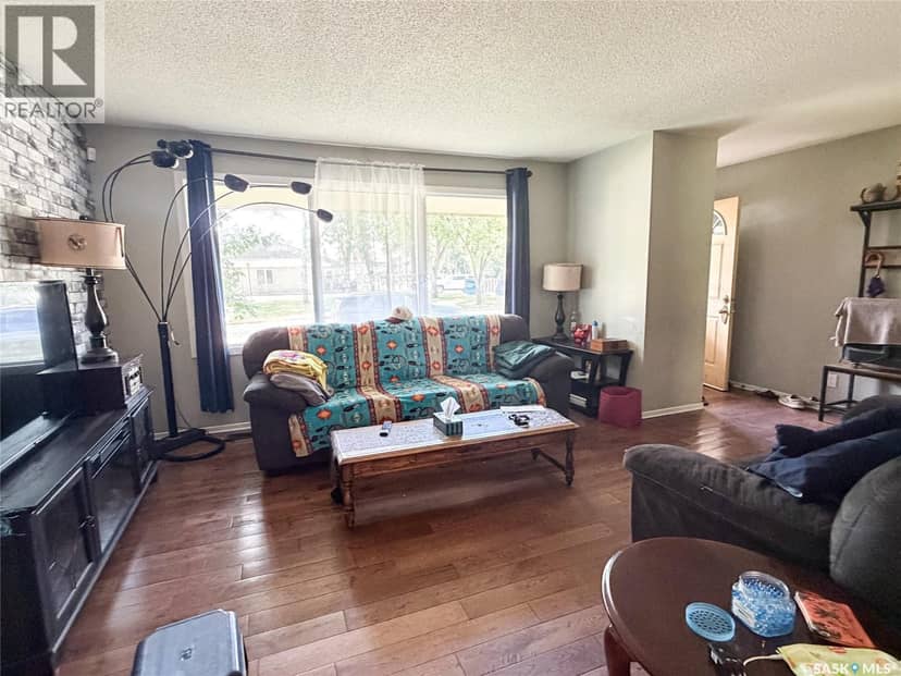 518 1st STREET E, Meadow Lake, photo 5