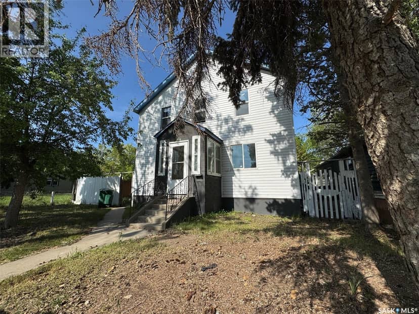 319 H Avenue S, Saskatoon