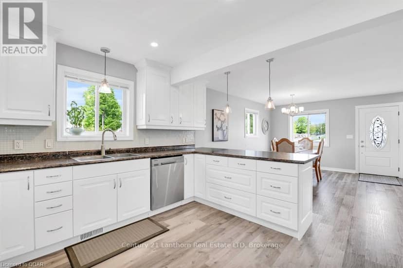 63 Livingstone Avenue E — photo 15 of 38