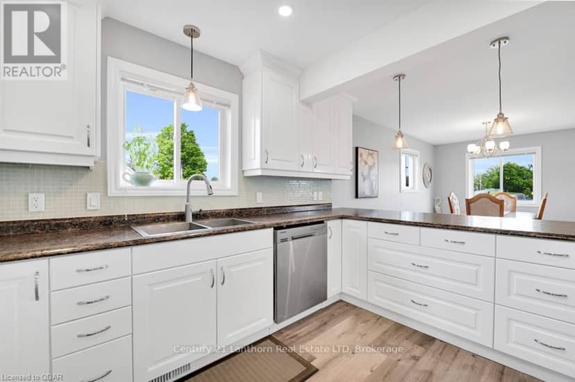 63 Livingstone Avenue E — photo 17 of 38