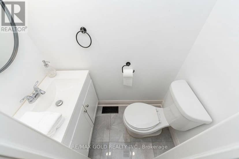 63 Newstead Crescent — photo 24 of 27