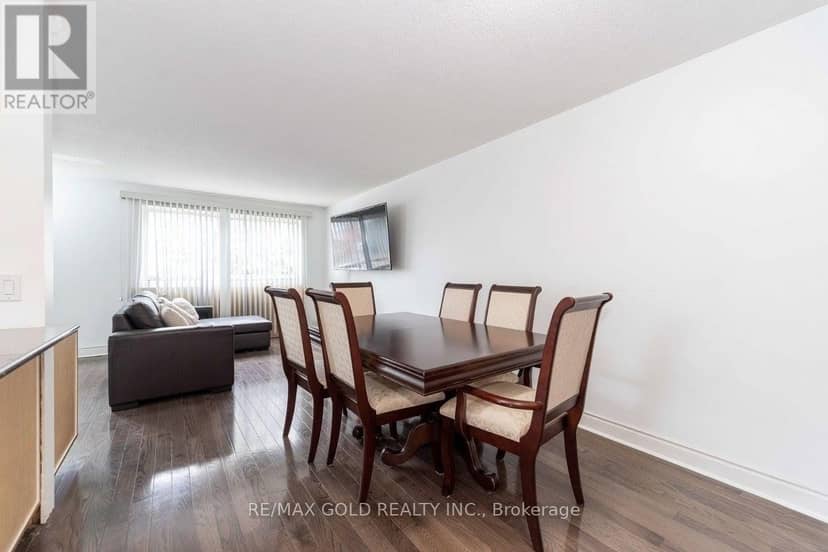 63 Newstead Crescent — photo 8 of 27