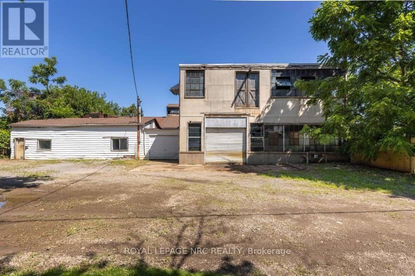 35 McGhie Street — photo 2 of 17