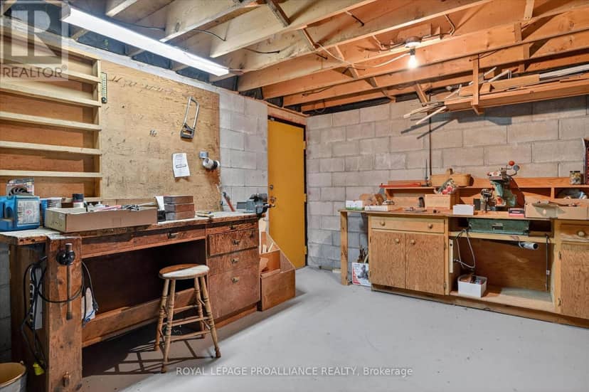1285 Brealey Drive — photo 36 of 40