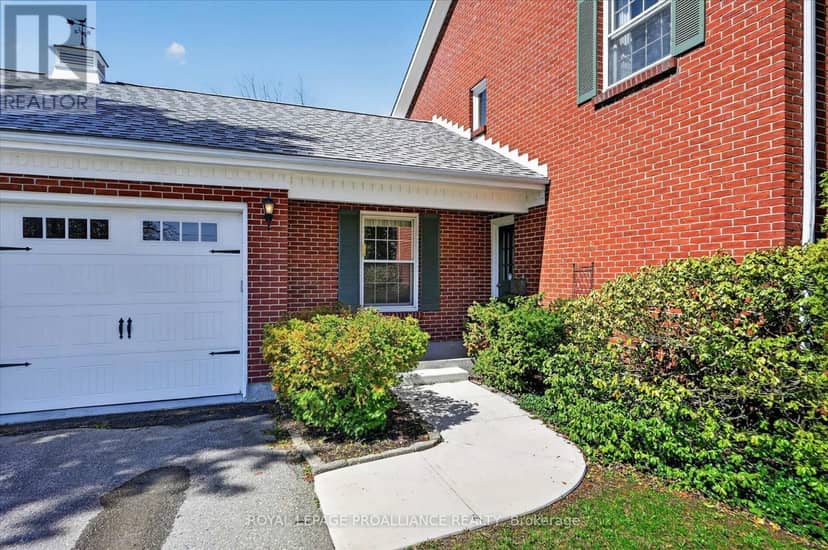 1285 Brealey Drive, Peterborough, photo 4