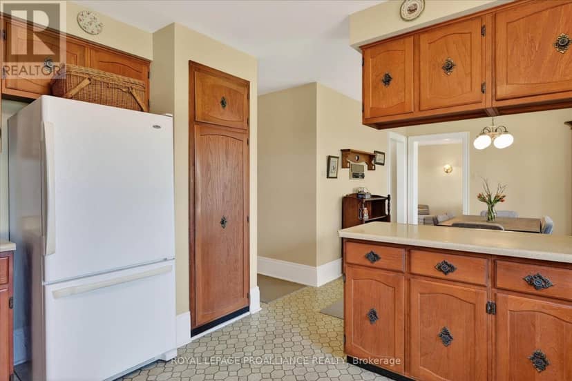 1285 Brealey Drive — photo 9 of 40