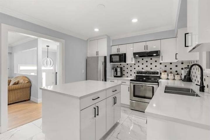 15077 86B AVENUE, Surrey, photo 4