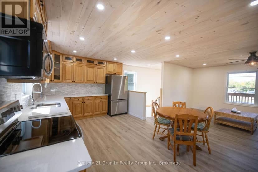 1160 Kennisis Lake Road, Dysart et al, photo 5
