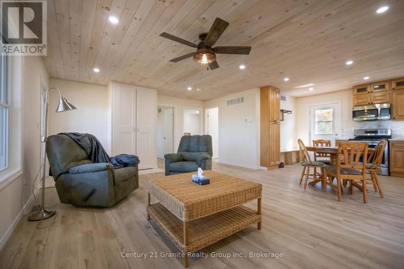 1160 Kennisis Lake Road, Dysart et al, photo 8