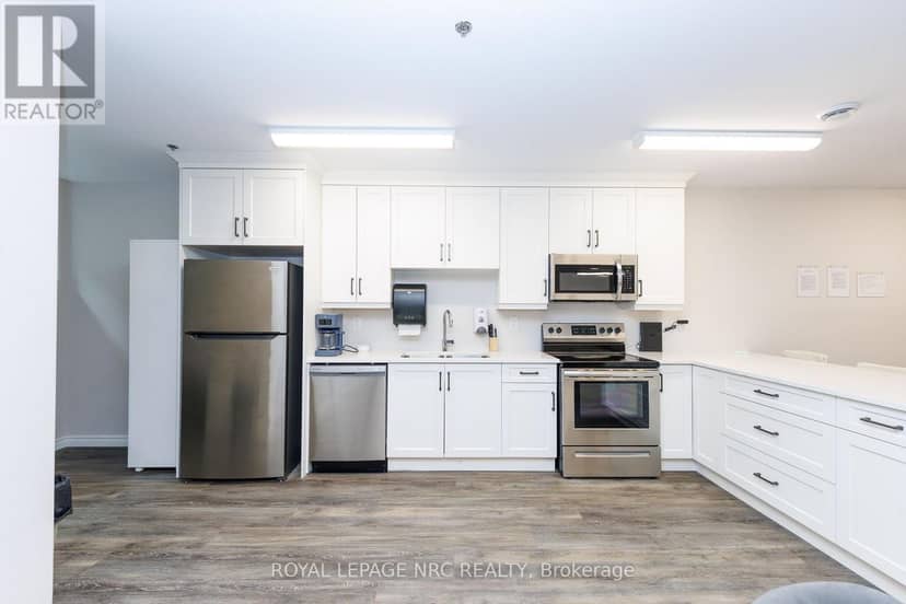 205 - 529 South Pelham Road — photo 31 of 40