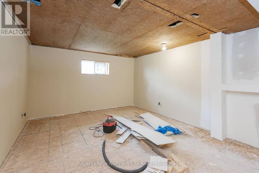 558 Nipissing Street — photo 36 of 40