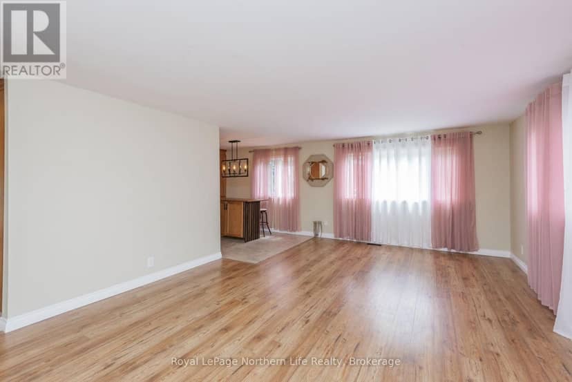 558 Nipissing Street, West Nipissing, photo 4