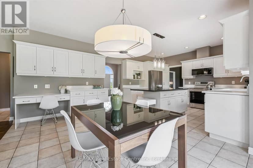 12 Telfer Glen Street — photo 14 of 35