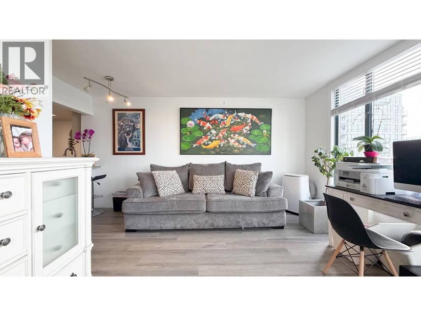 807 838 AGNES STREET, New Westminster