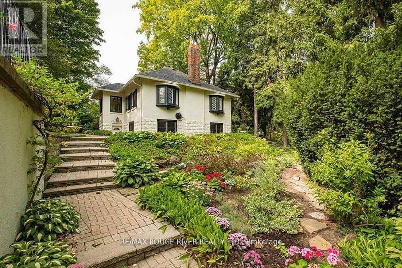 11 Donwoods Drive, Toronto, photo 2