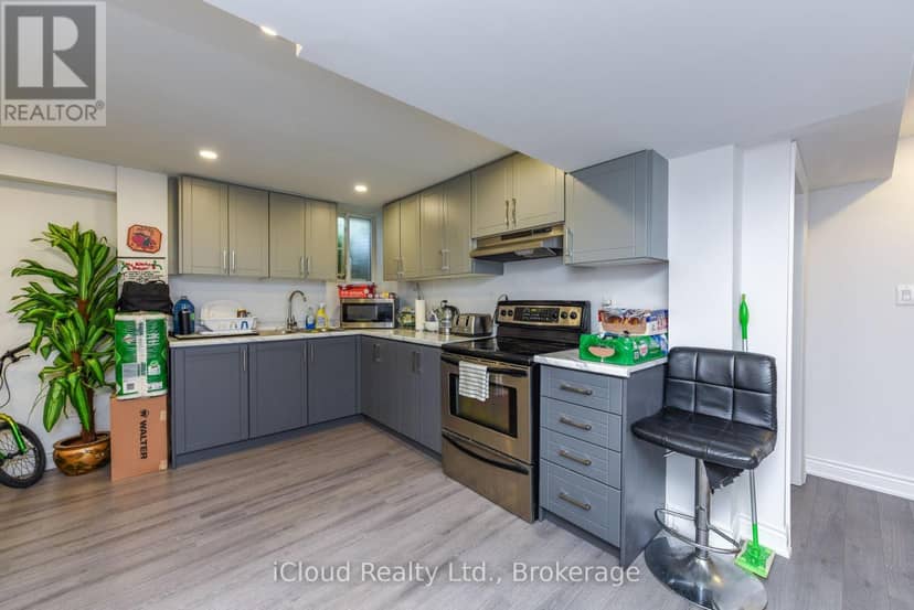 8 St Mark Place — photo 38 of 40