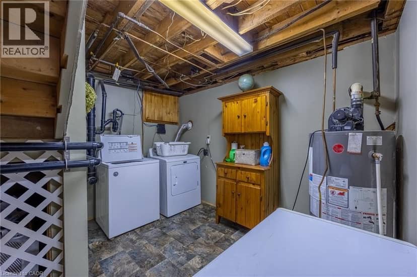 282 TOWNLINE Street — photo 10 of 24
