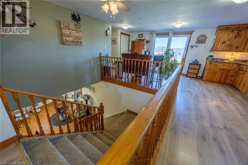 282 TOWNLINE Street — photo 9 of 24