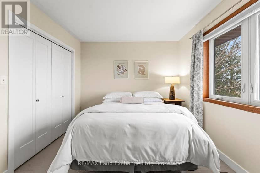222 Penetangore Row — photo 19 of 40