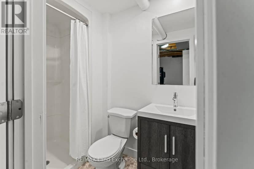 222 Penetangore Row — photo 31 of 40