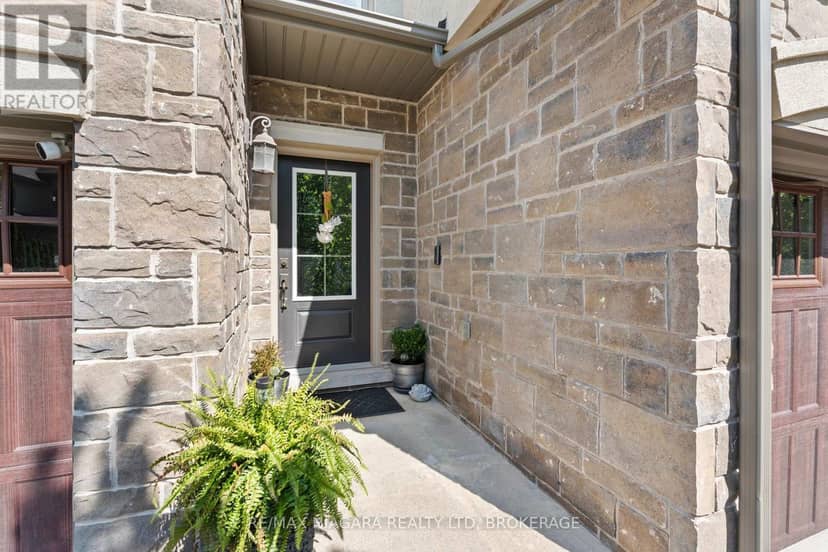 8 St. Andrews Lane S — photo 34 of 35