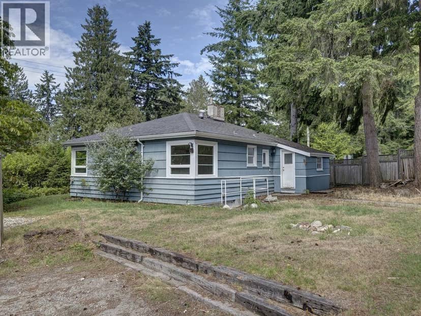 5724 PORPOISE BAY ROAD, Sechelt, photo 3