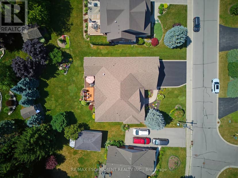 60 Donjon Boulevard — photo 32 of 36