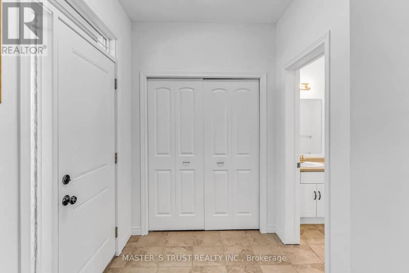 5 - 9 Amos Drive — photo 14 of 40