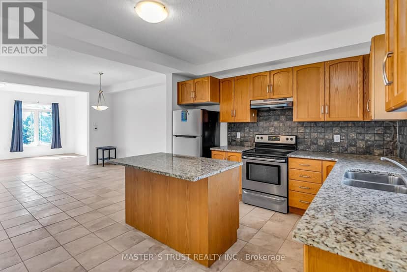 5 - 9 Amos Drive — photo 15 of 40