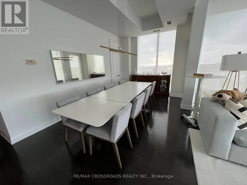3003 - 1 Bedford Road — photo 4 of 11