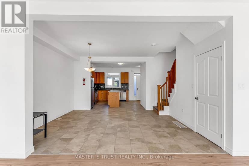 5 - 9 Amos Drive — photo 22 of 40