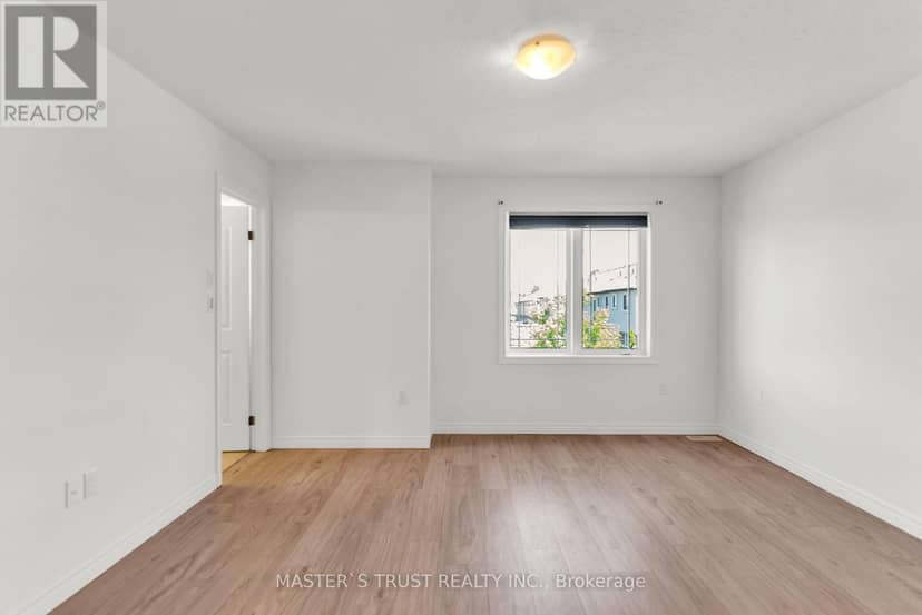 5 - 9 Amos Drive — photo 31 of 40