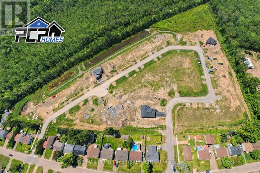 53 Eddy Crescent — photo 3 of 5