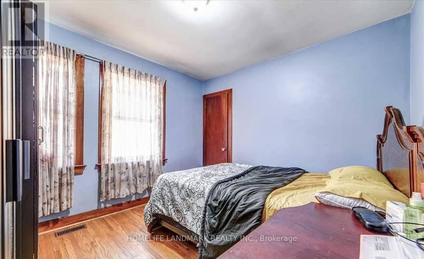 62 Peter Street — photo 16 of 31