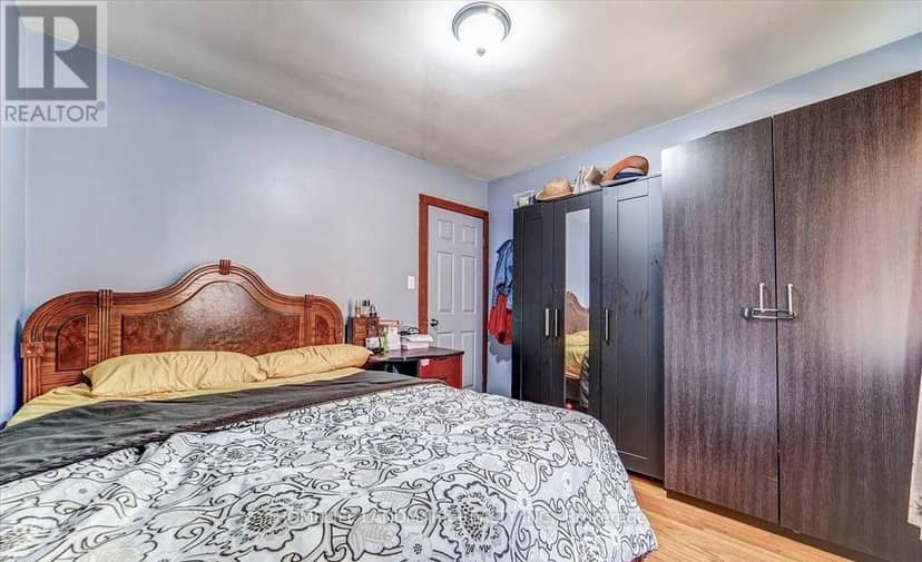 62 Peter Street — photo 17 of 31