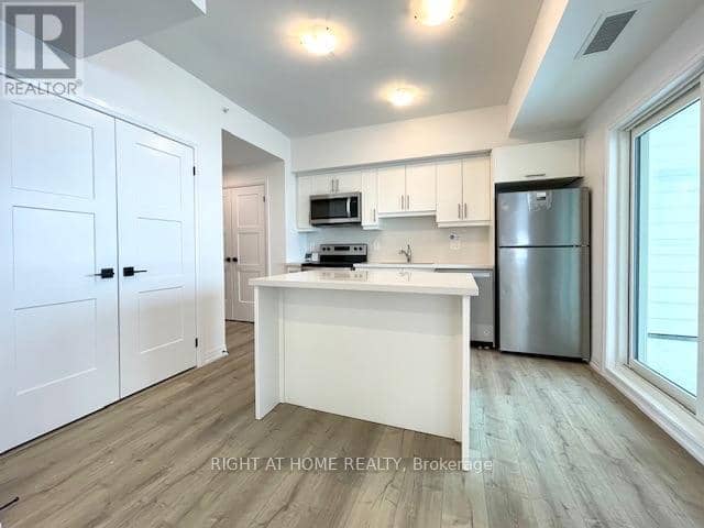 102 - 15 Kneeshaw Drive — photo 2 of 40